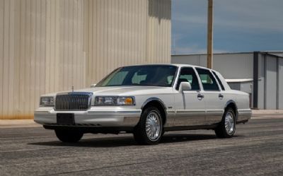 Photo of a 1997 Lincoln Town Car Sedan for sale