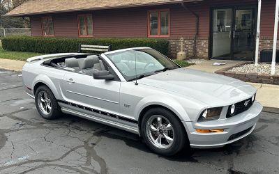 Photo of a 2006 Ford Mustang GT Deluxe Convertible for sale