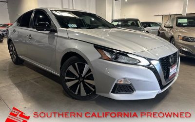 Photo of a 2022 Nissan Altima 2.5 SV Sedan for sale