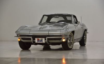 Photo of a 1963 Chevrolet Corvette Split Window Coupe for sale