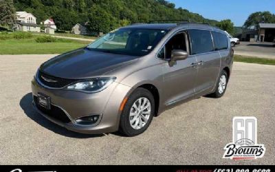 Photo of a 2017 Chrysler Pacifica Touring-L for sale