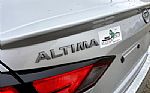 2023 Altima Thumbnail 32