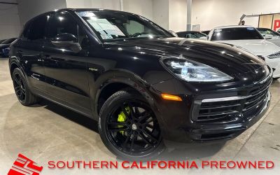 Photo of a 2019 Porsche Cayenne E-Hybrid SUV for sale