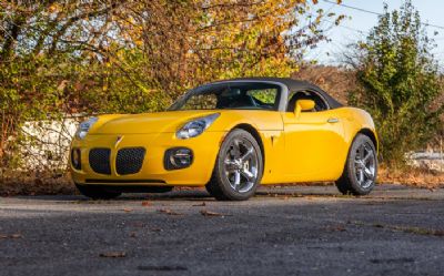 Photo of a 2007 Pontiac Solstice Convertible for sale