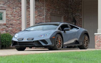 Photo of a 2024 Lamborghini Huracan Coupe for sale