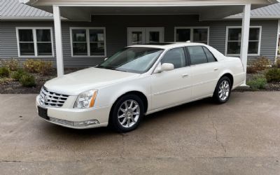 Photo of a 2010 Cadillac DTS Sedan for sale