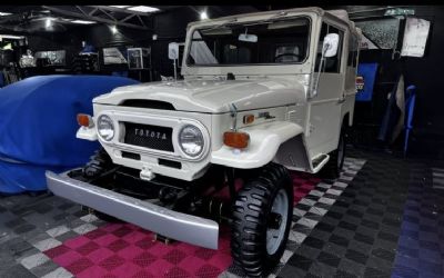 Photo of a 1971 Toyota FJ-40 Land Cruiser SUV for sale