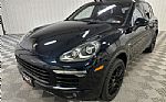 2017 Cayenne Thumbnail 3