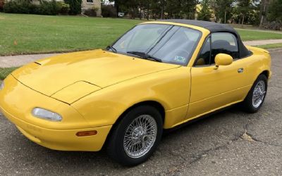 Photo of a 1992 Mazda Miata Convertible for sale