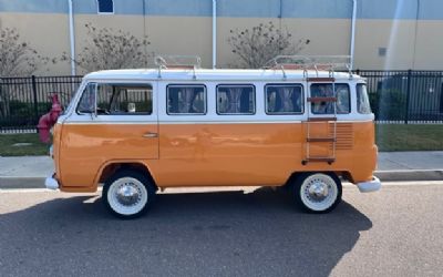 Photo of a 1990 Volkswagen Type II BUS for sale