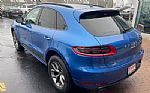 2015 Macan Thumbnail 3