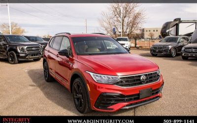 Photo of a 2024 Volkswagen Tiguan 2.0T SE R-LINE Black SUV for sale