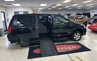 Photo of a 2012 Dodge Grand Caravan SXT Van for sale