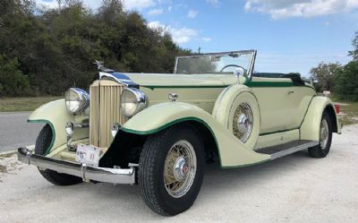 1933 Packard Super Eight 1004