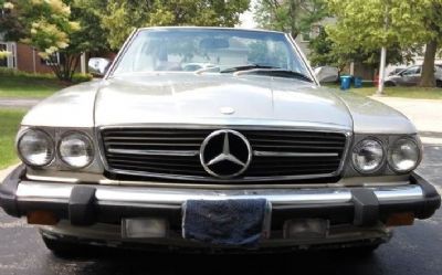 Photo of a 1987 Mercedes-Benz 560 Convertible for sale