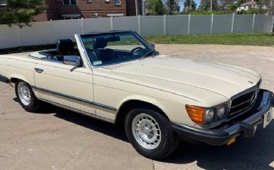 Photo of a 1984 Mercedes-Benz 380 SL Convertible for sale