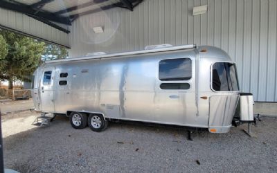 Photo of a 2018 Airstream Flying Cloud 27FB for sale