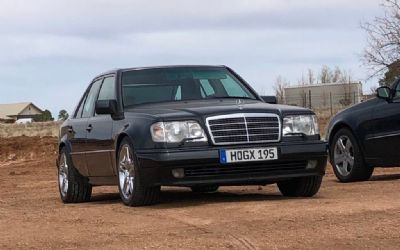 Photo of a 1994 Mercedes-Benz 500 Series Sedan for sale