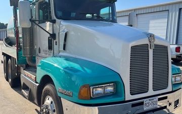 Photo of a 2000 Kenworth T600 Vacuum Truck for sale