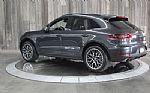 2018 Macan Thumbnail 3