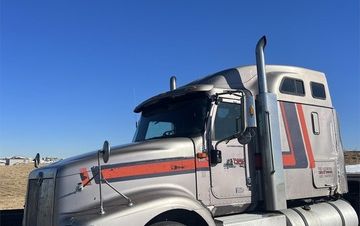 Photo of a 2004 International 9400 Semi Tractor for sale