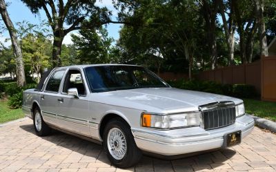 1992 Lincoln Town Car Executive 