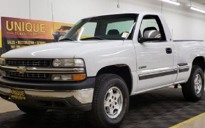 Photo of a 2001 Chevrolet Silverado 1500 Regular Cab SHO 2001 Chevrolet Silverado 1500 Regular Cab Short Box 4X4 for sale