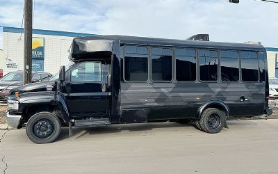 Photo of a 2008 Chevrolet Top Kick 5500 Party BUS Limousine for sale