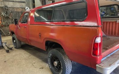 1977 Dodge RAM 2500 4X4 V8