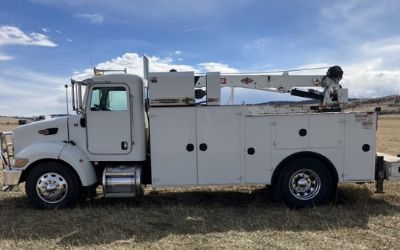 Photo of a 2006 Peterbilt 335 for sale