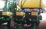 1996 12 Row Planter Thumbnail 2