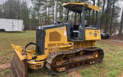 Photo of a 2010 John Deere 450J for sale