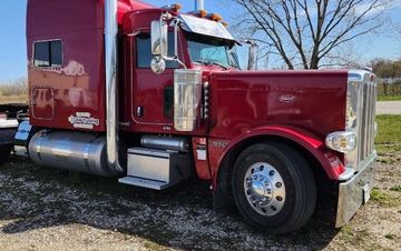 Photo of a 2023 Peterbilt 389 for sale