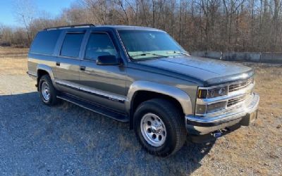 1999 Chevrolet Suburban C1500 LT 4DR SUV