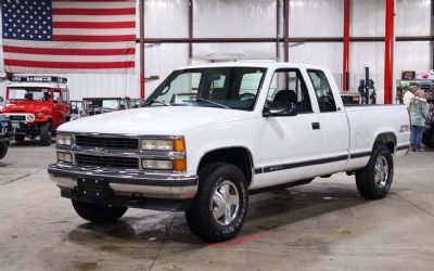 Photo of a 1996 Chevrolet K-1500 Silverado Z-71 1996 Chevrolet 1500 EXT Cab Z-71 Silverado 4X4 for sale