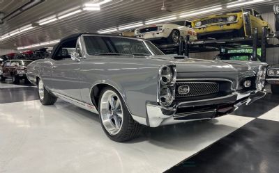 Photo of a 1967 Pontiac Custom for sale