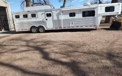 Photo of a 2007 Platinum 3 Horse Trailer With Living QU for sale