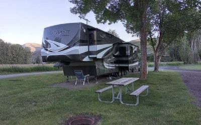 Photo of a 2010 Sunnybrook Westpoint 3783SB for sale