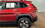 2017 Cherokee Thumbnail 42