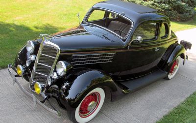 Photo of a 1935 Ford Deluxe Coupe With Rumble Seat for sale