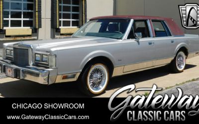 Photo of a 1988 Lincoln Town Car for sale