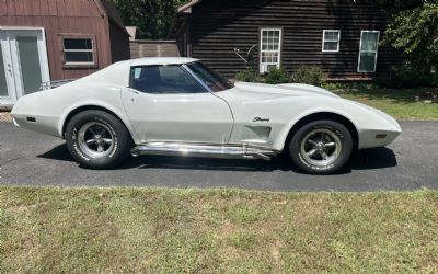 Photo of a 1976 Corvette for sale