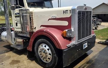 Photo of a 2005 Peterbilt 379 for sale