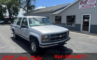 Photo of a 1996 Chevrolet Suburban 2500 for sale