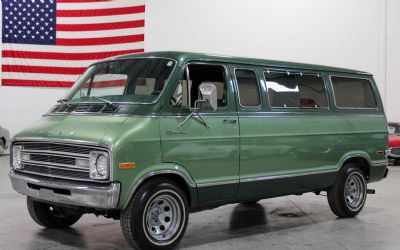 1977 Dodge B 200 Van 