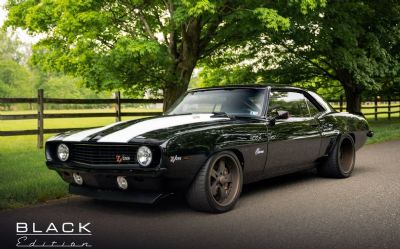 Photo of a 1969 Chevrolet Camaro SS ZZ502 Pro-Touring RE 1969 Chevrolet Camaro SS ZZ502 Pro-Touring Restomod for sale