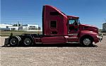 2013 T660 Sleeper Truck Thumbnail 2