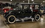 1925 Business Sedan Thumbnail 9