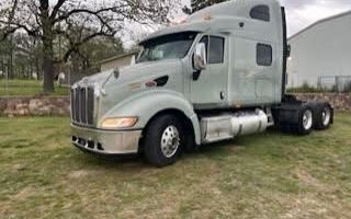 Photo of a 2009 Peterbilt 387 for sale