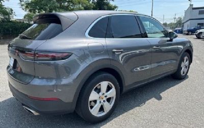 Photo of a 2019 Porsche Cayenne SUV for sale